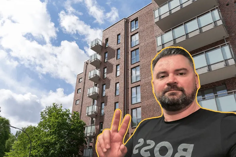 Evgeni vor seiner Wohnung in Hamburg
